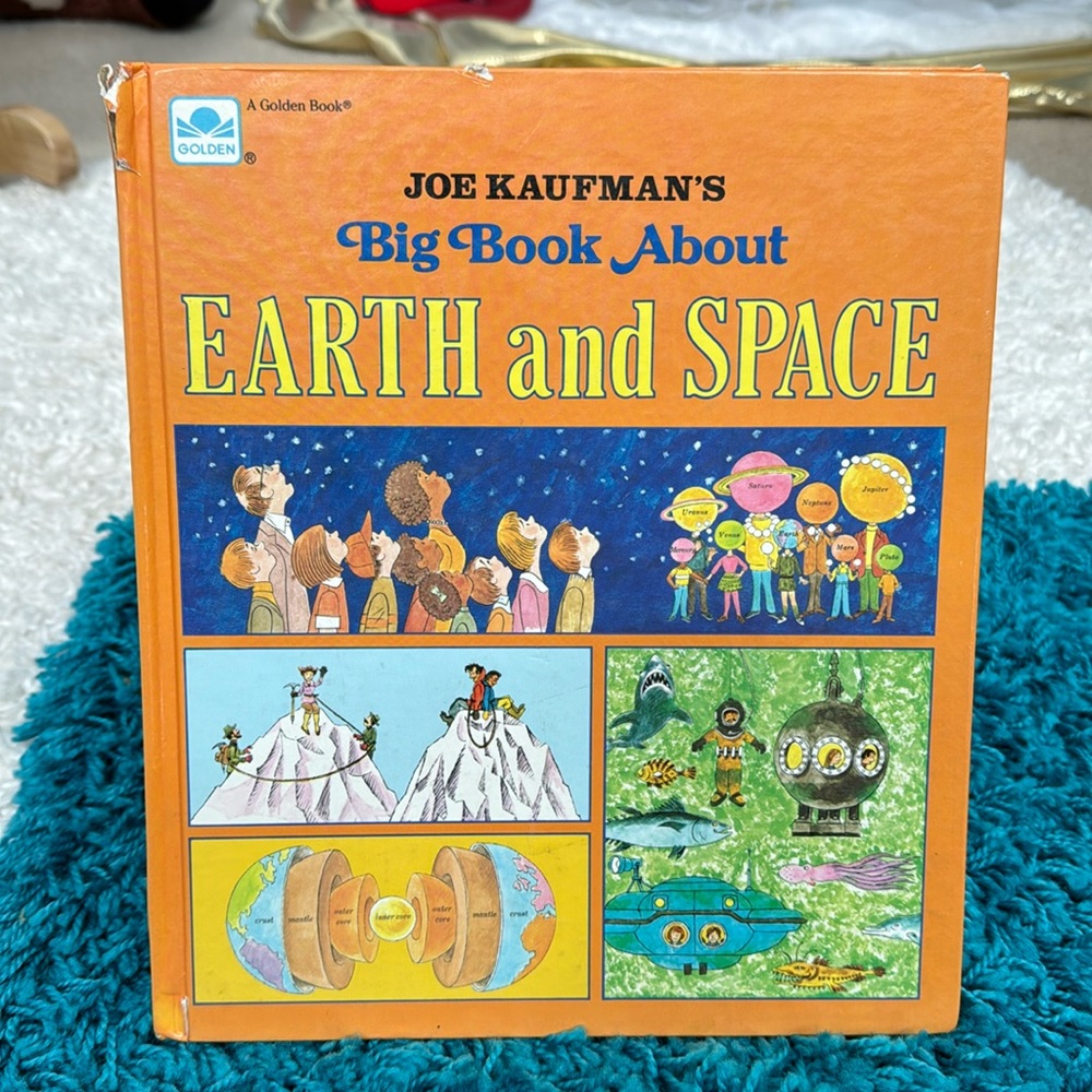 COPY - 🎉2 for $15🎉A golden book, Joe Kaufman’s big book about Earth and Space